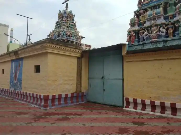 Arulmigu Varatharaja Perumal Temple, Nagal Nagar, Dindigul - 624003 Arulmigu Varatharaja Perumal Temple, Nagal Nagar, Dindigul - 624003, Dindigul - Ancient Temple Architecture and History Image 6
