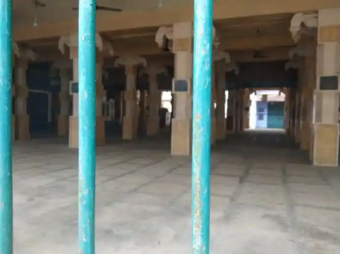 Arulmigu Varatharaja Perumal Temple, Nagal Nagar, Dindigul - 624003 Arulmigu Varatharaja Perumal Temple, Nagal Nagar, Dindigul - 624003, Dindigul - Ancient Temple Architecture and History Image 9