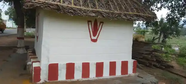 Arulmigu Varatharaja Perumal Temple, Naganampatti - 624619 அருள்மிகு வரதராஜ பெருமாள் திருக்கோயில், Naganampatti - 624619, Dindigul - Ancient Temple Architecture and History Image 2