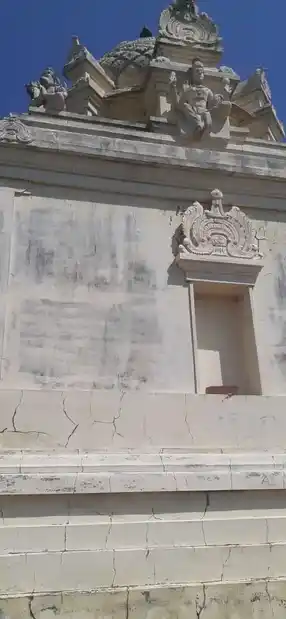 Arulmigu Varatharaja Perumal Temple, Nallampalli - 642001