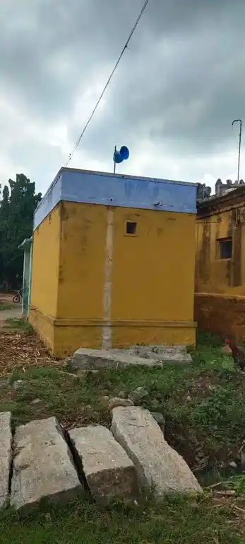 Arulmigu Varatharaja Perumal Temple, Palakanoothu - 624624 Arulmigu Varatharaja Perumal Temple, Palakanoothu - 624624, Dindigul - Ancient Temple Architecture and History Image 4