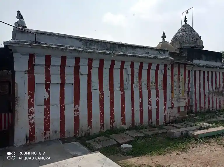 Arulmigu Varatharaja Perumal Temple, Sengapadai - 625704 அருள்மிகு வரதராஜ பெருமாள் திருக்கோவில்,  - 625704, Madurai - Ancient Temple Architecture and History Image 2