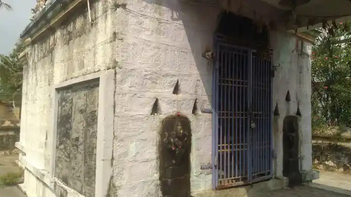 Arulmigu Varatharaja Perumal Temple, Sevveri - 606106 அருள்மிகு விநாயகர், பிடாரி,வரதராஜப்பெருமாள் கோயில், Sevveri - 606106, Cuddalore - Ancient Temple Architecture and History Image 2