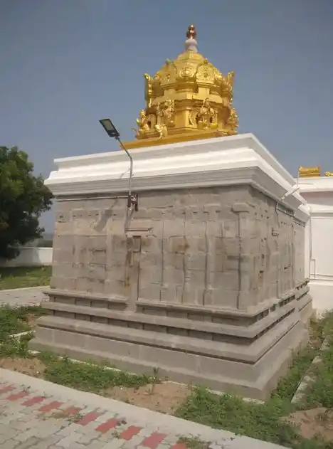 Arulmigu Varatharaja Perumal Temple, Singikulam - 627152 அருள்மிகு வரதராஜபெருமாள் திருக்கோயில், Singikulam - 627152, Tirunelveli - Ancient Temple Architecture and History Image 2