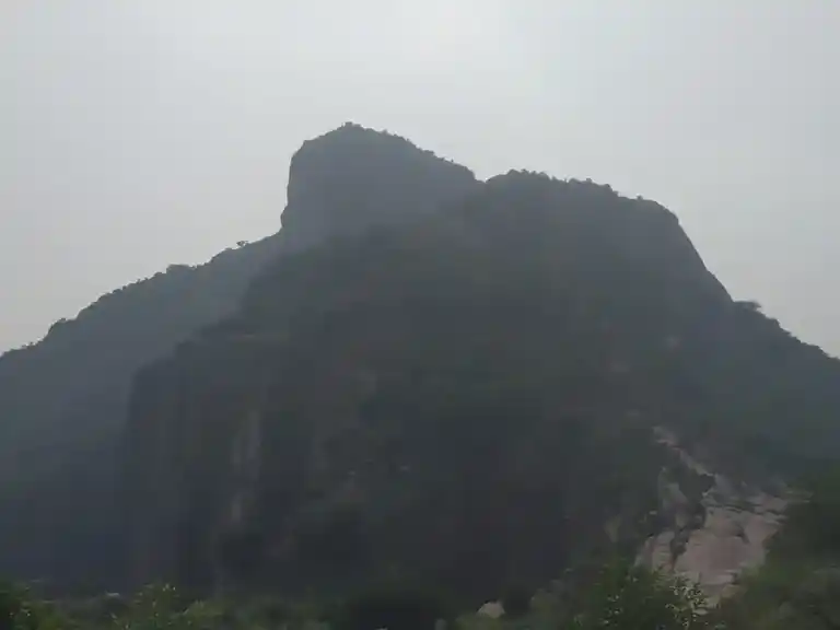 Arulmigu Varatharaja Perumal Temple, Thevenkurichi - 625703 அருள்மிகு வரதராஜ பெருமாள் திருக்கோவில், Thevenkurichi - 625703, Madurai - Ancient Temple Architecture and History Image 2