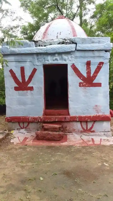 Arulmigu Varatharaja Perumal Temple, Thotanoothu - 624005 அருள்மிகு வரதராஜ பெருமாள் திருக்கோவில், Thotanoothu - 624005, Dindigul - Ancient Temple Architecture and History Image 3