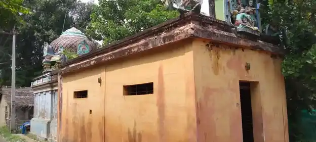 Arulmigu Varatharaja Perumal Temple, Vadakadambangudi - 611104 Temple