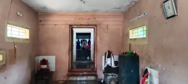 Arulmigu Varatharaja Perumal Temple, Vadakadambangudi - 611104 அருள்மிகுவரதராஜப்பெருமாள் திருக்கோயில், Vadakadambangudi - 611104, Nagapattinam - Ancient Temple Architecture and History Image 5