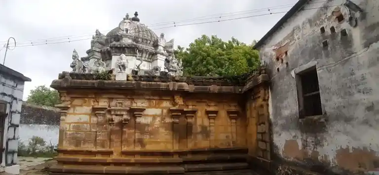 Arulmigu Varatharaja Perumal Temple, Vadakku Karukurichi - 627401 அருள்மிகு வரதராஜப்பெருமாள் திருக்கோயில், வடக்கு காருக்குறிச்சி - 627401, Tirunelveli - Ancient Temple Architecture and History Image 3