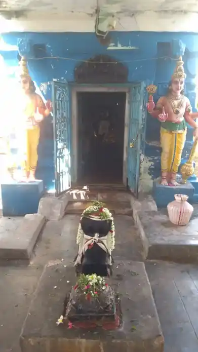 Arulmigu Varatharaja Perumaltemple, Vaithiyanathapuram - 606303 அருள்மிகு வரதராஜப்பெருமாள் மாரியம்மன் கோயில், Vaithiyanathapuram - 606303, Cuddalore - Ancient Temple Architecture and History Image 2