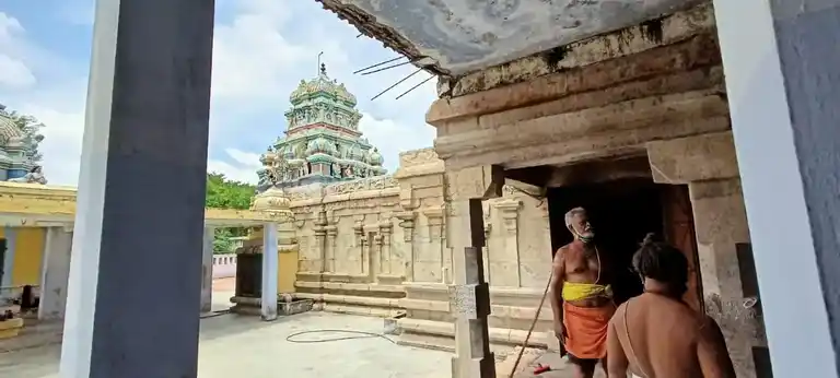 Arulmigu Varatharaja Temple, Periyakalanthai, Periyakalanthai - 641202 அருள்மிகு வரதராஜபெருமாள் திருக்ககோயில், பெரியகளந்தை, கிணத்துக்கடவு,கோவை கோயில், பெரியகளந்தை, Periyakalanthai - 641202, Coimbatore - Ancient Temple Architecture and History Image 7