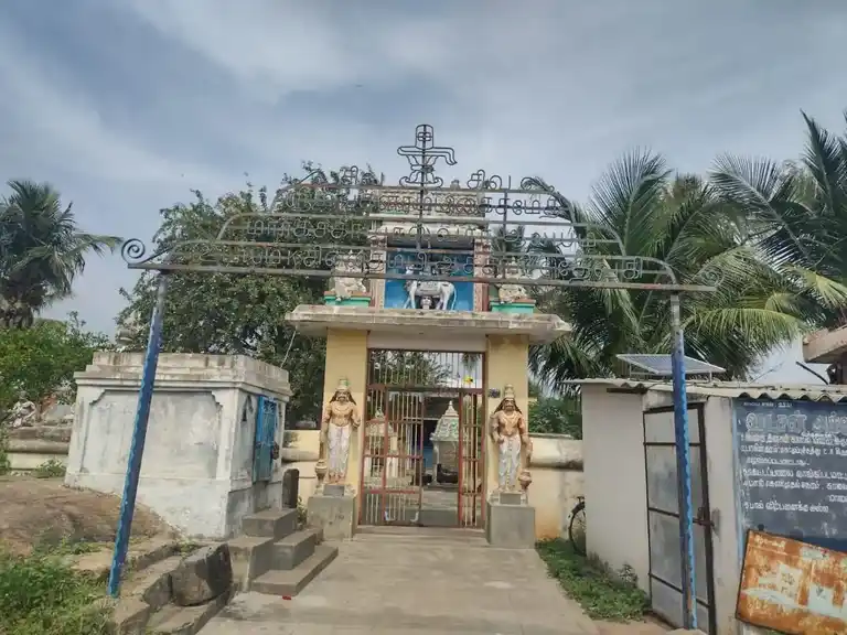 Arulmigu Varatharajaperumal Margasagayaeswarar Temple, Kazvannkampadi - 606707 அருள்மிகு வரதராஜப்பெருமாள் மற்றும் மார்க்கசகாய ஈஸ்வரர் திருக்கோயில், Kazvannkampadi - 606707, Tiruvannamalai - Ancient Temple Architecture and History Image 7