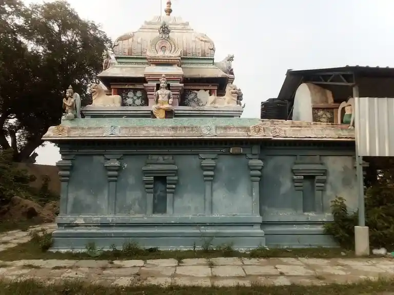 Arulmigu Varatharajaperumal Temple, Annamputhur - 604102 அருள்மிகு வரதராஜப்பெருமாள் திருக்கோயில், Annamputhur - 604102, Viluppuram - Ancient Temple Architecture and History Image 5