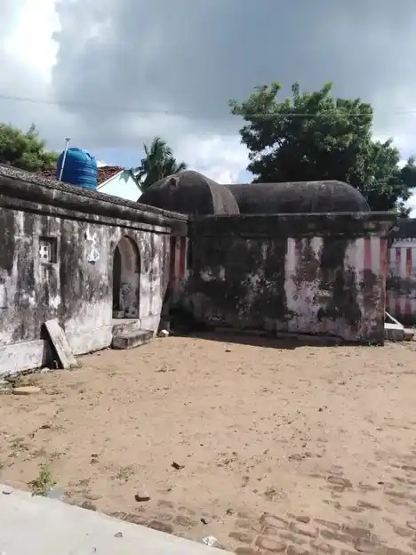 Arulmigu Varatharajaperumal Temple, Haridwaramangalam - 612802 அருள்மிகு வரதராஜபெருமாள் திருக்கோயில், ஹரித்துவாரமங்கலம் - 612802, Thiruvarur - Ancient Temple Architecture and History Image 3