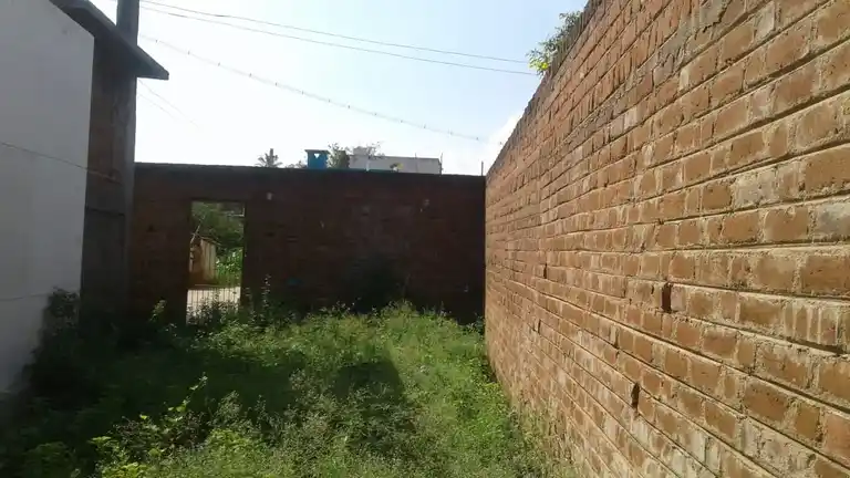Arulmigu Varatharajaperumal Temple, Koolayanur, Chinnamanur - 625515 அருள்மிகு வரதராஜப்பெருமாள் திருக்கோயில், கூழையனூர், சின்னமனுர் - 625515, Theni - Ancient Temple Architecture and History Image 2