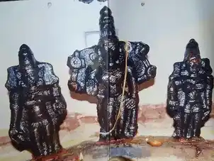 Arulmigu Varatharajaperumal Temple, Koolayanur, Chinnamanur - 625515 அருள்மிகு வரதராஜப்பெருமாள் திருக்கோயில், கூழையனூர், சின்னமனுர் - 625515, Theni - Ancient Temple Architecture and History Image 7