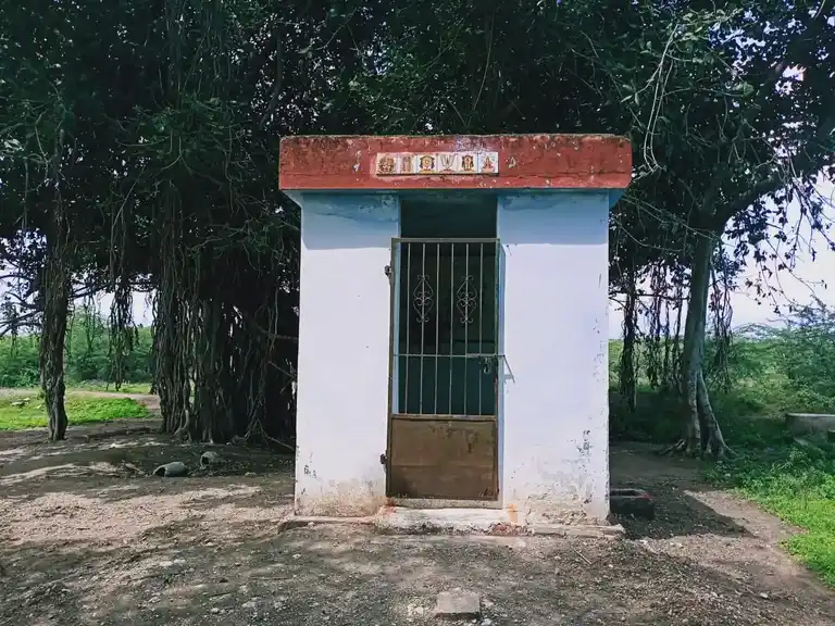 Arulmigu Varatharajaperumal Temple, Kumilangulam, Kumilangulam - 626130