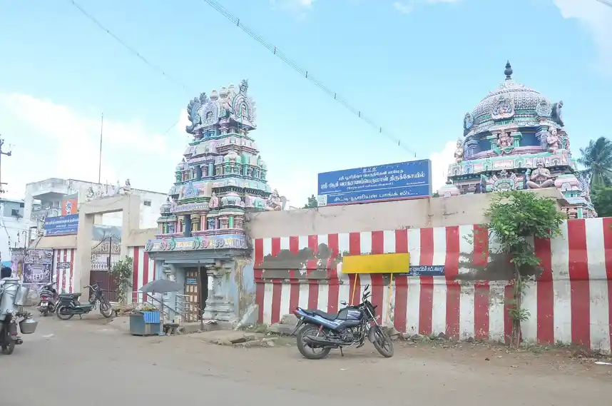 Arulmigu Varatharajaperumal Temple, Mel Cauvery - 612002 Arulmigu Varatharajaperumal Temple, Mel Cauvery, Mel Cauvery - 612002, Thanjavur - Ancient Temple Architecture and History Image 5