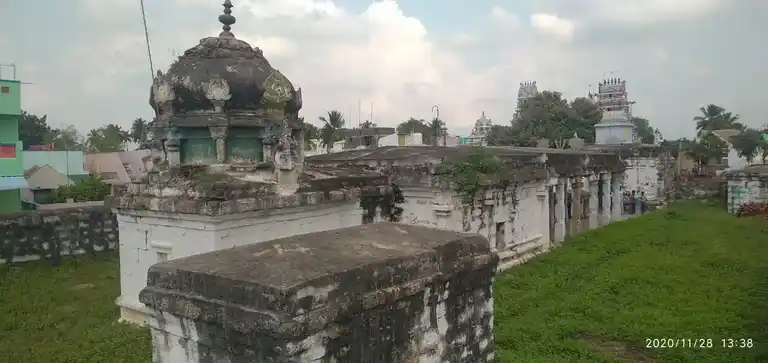 Arulmigu Varatharajaperumal Temple, Moongilpadi - 621708 அருள்மிகு வரதராஜப்பெருமாள் திருக்கோயில், மூங்கில்பாடி - 621708, Perambalur - Ancient Temple Architecture and History Image 4