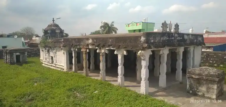 Arulmigu Varatharajaperumal Temple, Moongilpadi - 621708 அருள்மிகு வரதராஜப்பெருமாள் திருக்கோயில், மூங்கில்பாடி - 621708, Perambalur - Ancient Temple Architecture and History Image 5