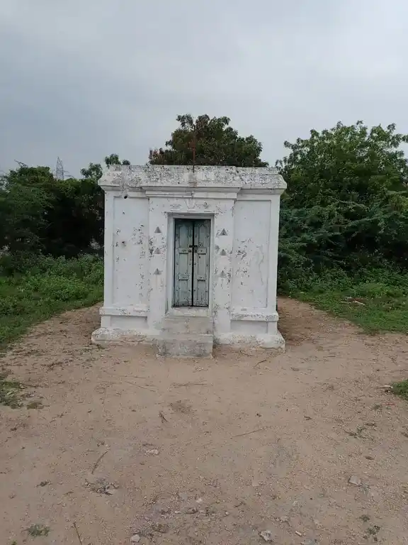 Arulmigu Varatharajaperumal Temple, Mungil Thozhuluvu - 642202 அருள்மிகு வரதராஜப்பெருமாள் திருக்கோயில், Mungil Thozhuluvu - 642202, Tiruppur - Ancient Temple Architecture and History Image 3
