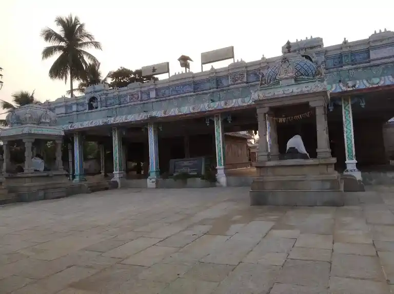 Arulmigu Varatharajaperumal Temple, Nathakadaiur - 638108