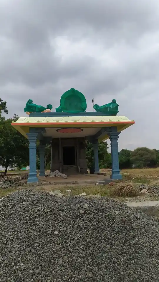 Arulmigu Varatharajaperumal Temple, Perumalpalayam, Arikaranvalasu - 639201 அருள்மிகு வரதராஜப்பெருமாள் திருக்கோயில், Perumalpalayam, Arikaranvalasu - 639201, Tiruppur - Ancient Temple Architecture and History Image 2
