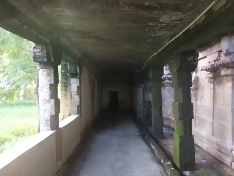 Arulmigu Varatharajaperumal Temple, Perungarunai - 623601 அருள்மிகு வரதராஜப்பெருமாள் திருக்கோயில், பெருங்கருனை - 623601, Ramanathapuram - Ancient Temple Architecture and History Image 4