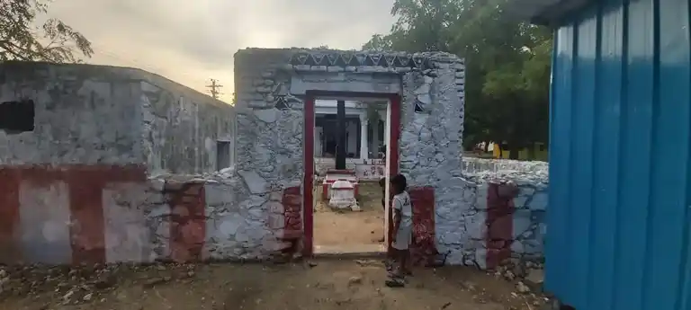 Arulmigu Varatharajaperumal Temple, Suraikkaypatti - 628902 அருள்மிகு வரதராஜப் பெருமாள் திருக்கோயில், Suraikkaypatti - 628902, Thoothukudi - Ancient Temple Architecture and History Image 3