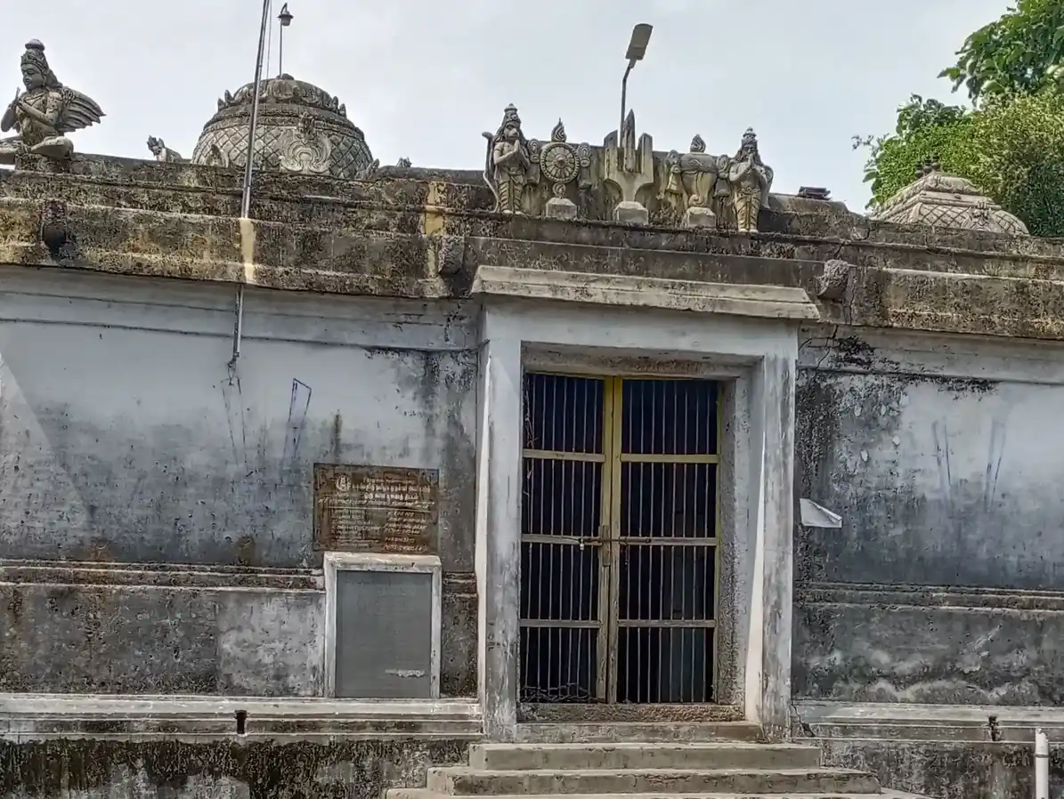 Arulmigu Varatharajaperumal Temple, Thiruvidaikazhi - 609310