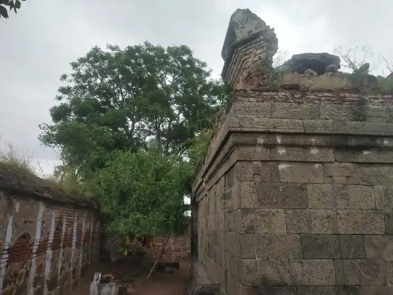 Arulmigu Varatharajaperumal Temple, Thottiapatti - 621114 அருள்மிகு வரதராஜப்பெருமாள் திருக்கோயில், Thottiapatti - 621114, Perambalur - Ancient Temple Architecture and History Image 2