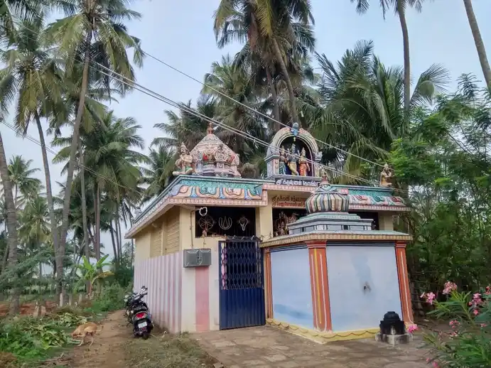 Arulmigu Varatharajaperumal Temple, Uppukottai - 625534 அருள்மிகு வரதராஜப்பெருமாள் திருக்கோயில், Uppukottai - 625534, Theni - Ancient Temple Architecture and History Image 4