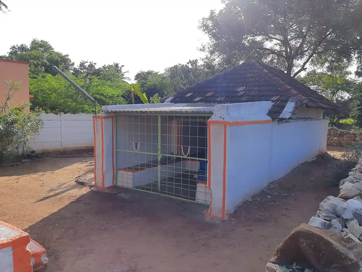 Arulmigu Varatharajaperumal Temple, Valaiayapalayam - 641402 அருள்மிகு வரதராஜப்பெருமாள் திருக்கோயில், Valaiayapalayam - 641402, Coimbatore - Ancient Temple Architecture and History Image 5