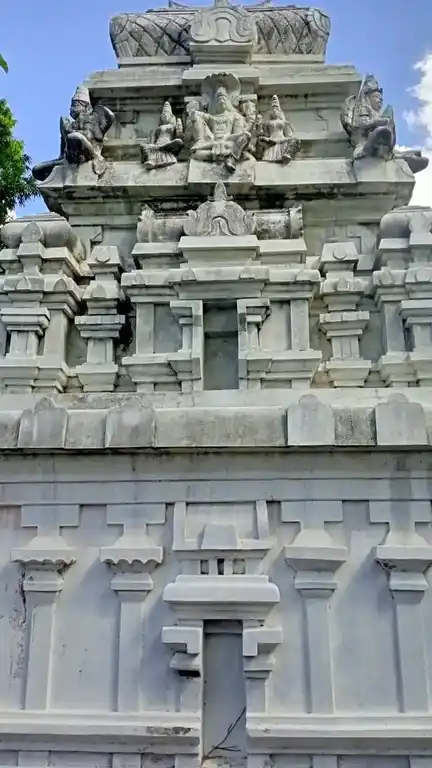 Arulmigu Varatharajaperumal Temple, Vedaypuram - 613703