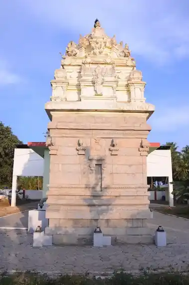 Arulmigu Varatharajaperumal Temple, Veedampatty - 642202 அருள்மிகு வரதராஜப்பெருமாள் திருக்கோயில், Veedampatty - 642202, Tiruppur - Ancient Temple Architecture and History Image 3