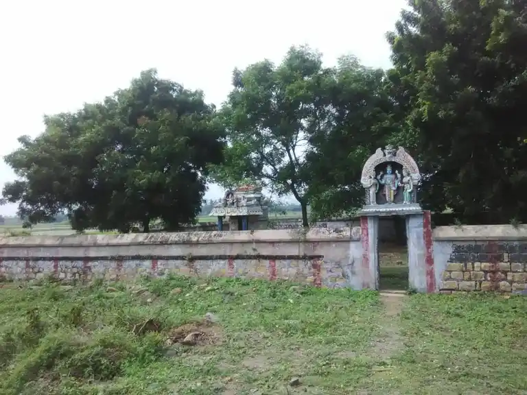 Arulmigu Varatharajaperumal Temple, Venbavoor - 621116 அருள்மிகு வரதராஜப்பெருமாள் திருக்கோயில், Venbavoor - 621116, Perambalur - Ancient Temple Architecture and History Image 2