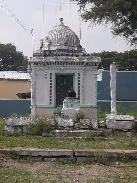 Arulmigu Varatharajaperumal Temple, Vettiyantholuvam - 632301 Arulmigu Varatharajaperumal Temple, Vettiyantholuvam - 632301, Tiruvannamalai - Ancient Temple Architecture and History Image 2