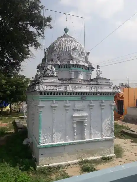 Arulmigu Varatharajaperumal Temple, Vettiyantholuvam - 632301 Arulmigu Varatharajaperumal Temple, Vettiyantholuvam - 632301, Tiruvannamalai - Ancient Temple Architecture and History Image 4