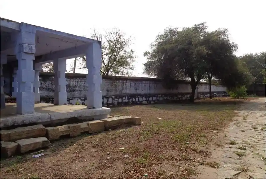 Arulmigu Varatharajaperumal Temple, Vijayamangalam, Perundurai - 638056 அருள்மிகு வரதராஜ பெருமாள் திருக்கோயில், விஜயமங்கலம், பெருந்துறை - 638056, Erode - Ancient Temple Architecture and History Image 7