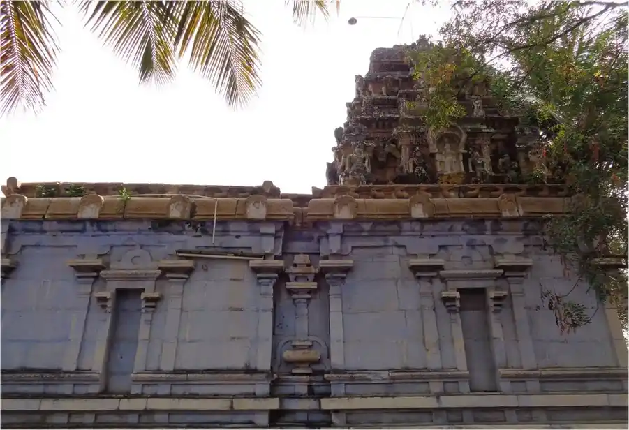 Arulmigu Varatharajaperumal Temple, Vijayamangalam, Perundurai - 638056 அருள்மிகு வரதராஜ பெருமாள் திருக்கோயில், விஜயமங்கலம், பெருந்துறை - 638056, Erode - Ancient Temple Architecture and History Image 9