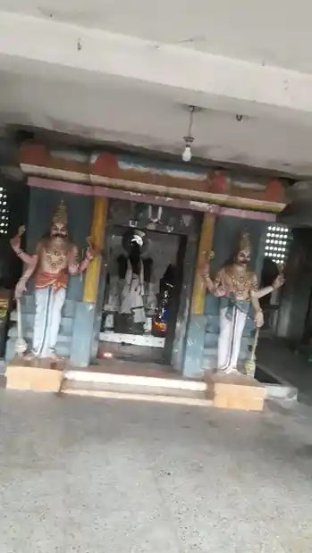 Arulmigu Varatharajapperumal Temple, Karuvepilangurichi - 606110 Arulmigu Varatharajapperumal Temple, Karuvepilangurichi - 606110, Cuddalore - Ancient Temple Architecture and History Image 2