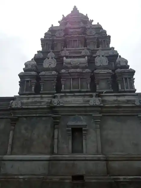 Arulmigu Varatharajapperumal Temple, Sundhanavur - 614626 அருள்மிகு வரதராஜ பெருமாள் திருக்கோயில், சுந்தனாவூர், ஆவுடையார்கோவில் வட்டம் - 614626, Pudukkottai - Ancient Temple Architecture and History Image 3