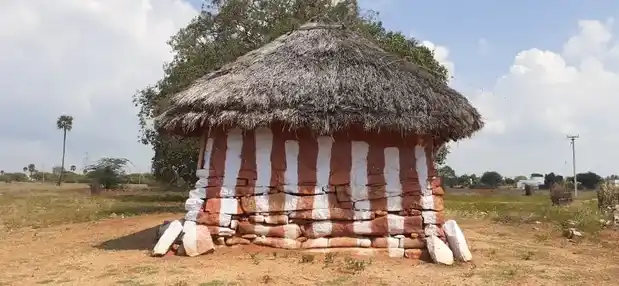 Arulmigu Varatharajapperumal Temple, Venjamangkudalur - 639109 அருள்மிகு&amp;nbsp; வரதராஜப்பெருமாள் திருக்கோயில், Venjamangkudalur - 639109, Karur - Ancient Temple Architecture and History Image 3