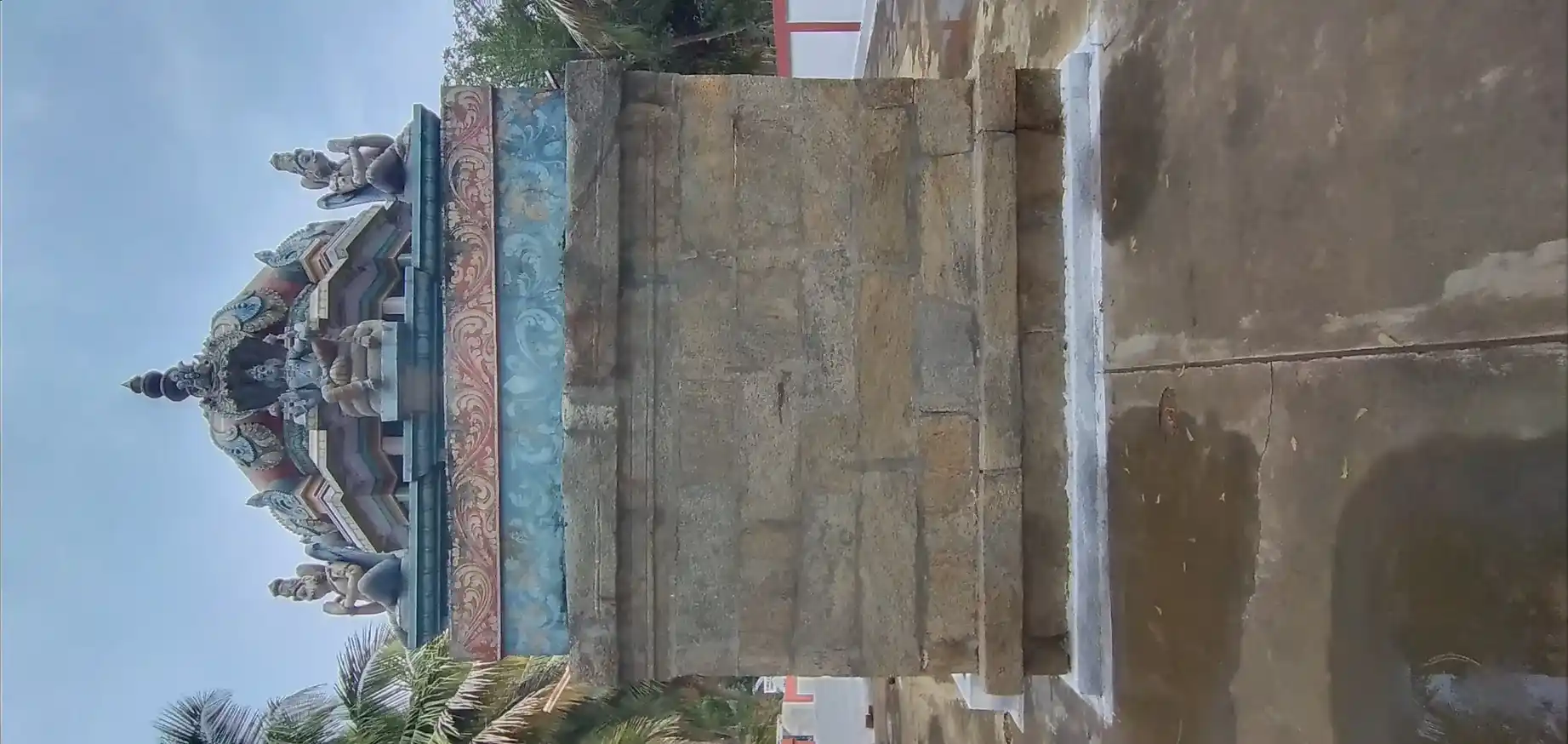 Arulmigu Varatharasa Perumal Temple, Pariya Valavadi - 642132 அருள்மிகு வரதராசப்பெருமாள் திருக்கோயில், Pariya Valavadi - 642132, Tiruppur - Ancient Temple Architecture and History Image 2