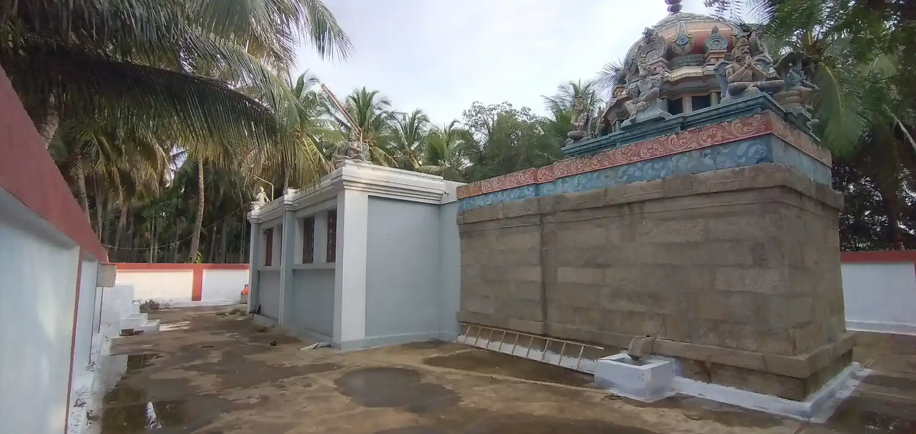 Arulmigu Varatharasa Perumal Temple, Pariya Valavadi - 642132 அருள்மிகு வரதராசப்பெருமாள் திருக்கோயில், Pariya Valavadi - 642132, Tiruppur - Ancient Temple Architecture and History Image 3