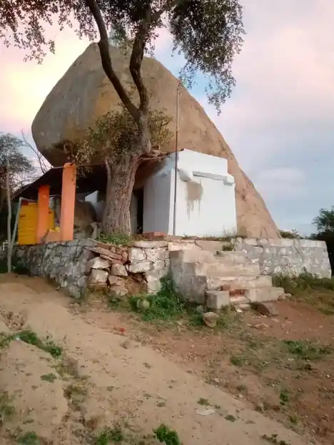 Arulmigu Vardarajaperumal Temple, Ayarnapalli - 635119 Arulmigu Vardarajaperumal Temple, Ayarnapalli - 635119, Krishnagiri - Ancient Temple Architecture and History Image 5