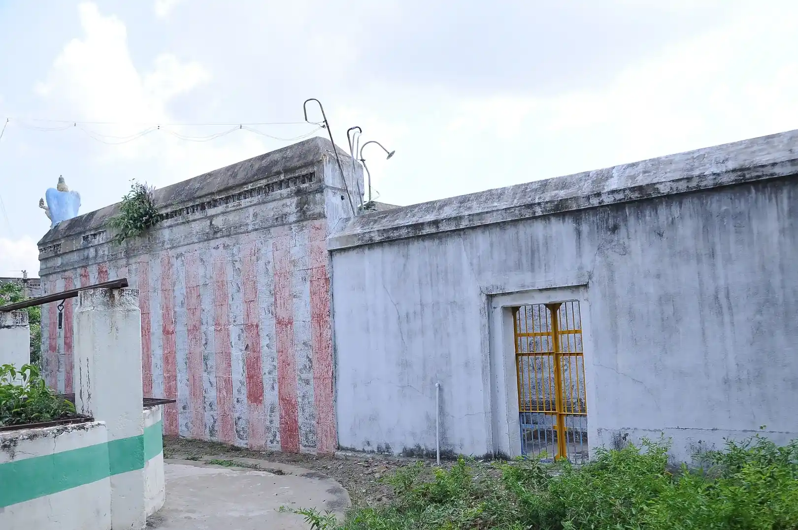 Arulmigu Vardharajaperumal Temple, Neikulam - 621105 Arulmigu Vardharajaperumal Temple, திருச்சிராப்பள்ளி - 621105, Thiruchirappalli - Ancient Temple Architecture and History Image 4