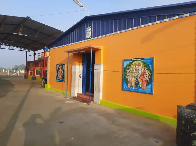 Arulmigu Varunabhagavan Temple, 04 Nanbargal Nagar, Neelambur - 641062