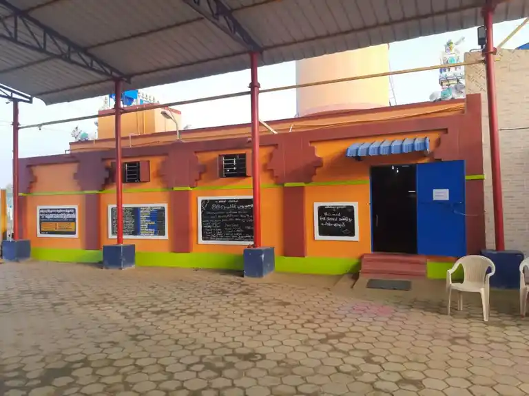 Arulmigu Varunabhagavan Temple, 04 Nanbargal Nagar, Neelambur - 641062 அருள்மிகு வருணபகவான் திருக்கோயில், 04 Nanbargal Nagar, Neelambur - 641062, Coimbatore - Ancient Temple Architecture and History Image 3