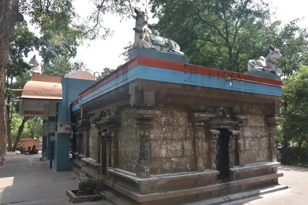 Arulmigu Varunalingam Temple, Tiruvannamalai - 606604 அருள்மிகு வருணலிங்கம் திருக்கோயில், திருவண்ணாமலை - 606604, Tiruvannamalai - Ancient Temple Architecture and History Image 2
